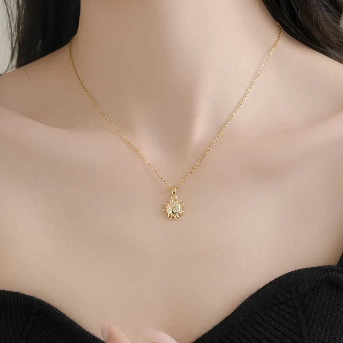 CRYSTAL SUN necklace