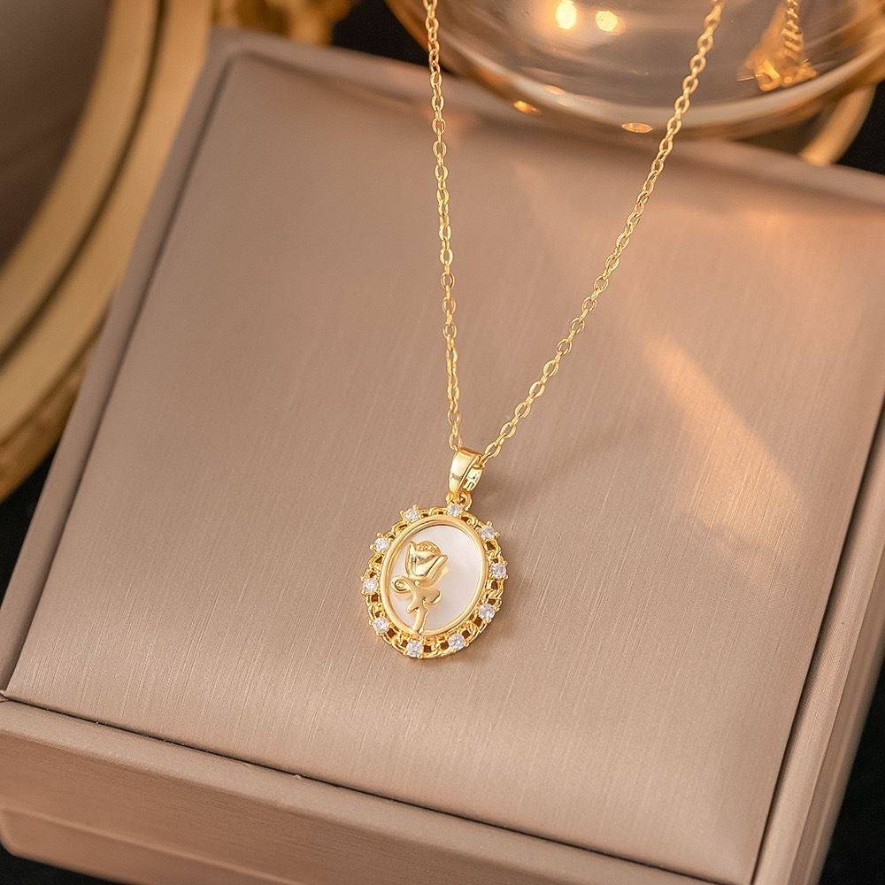 ROUND FRAME necklace
