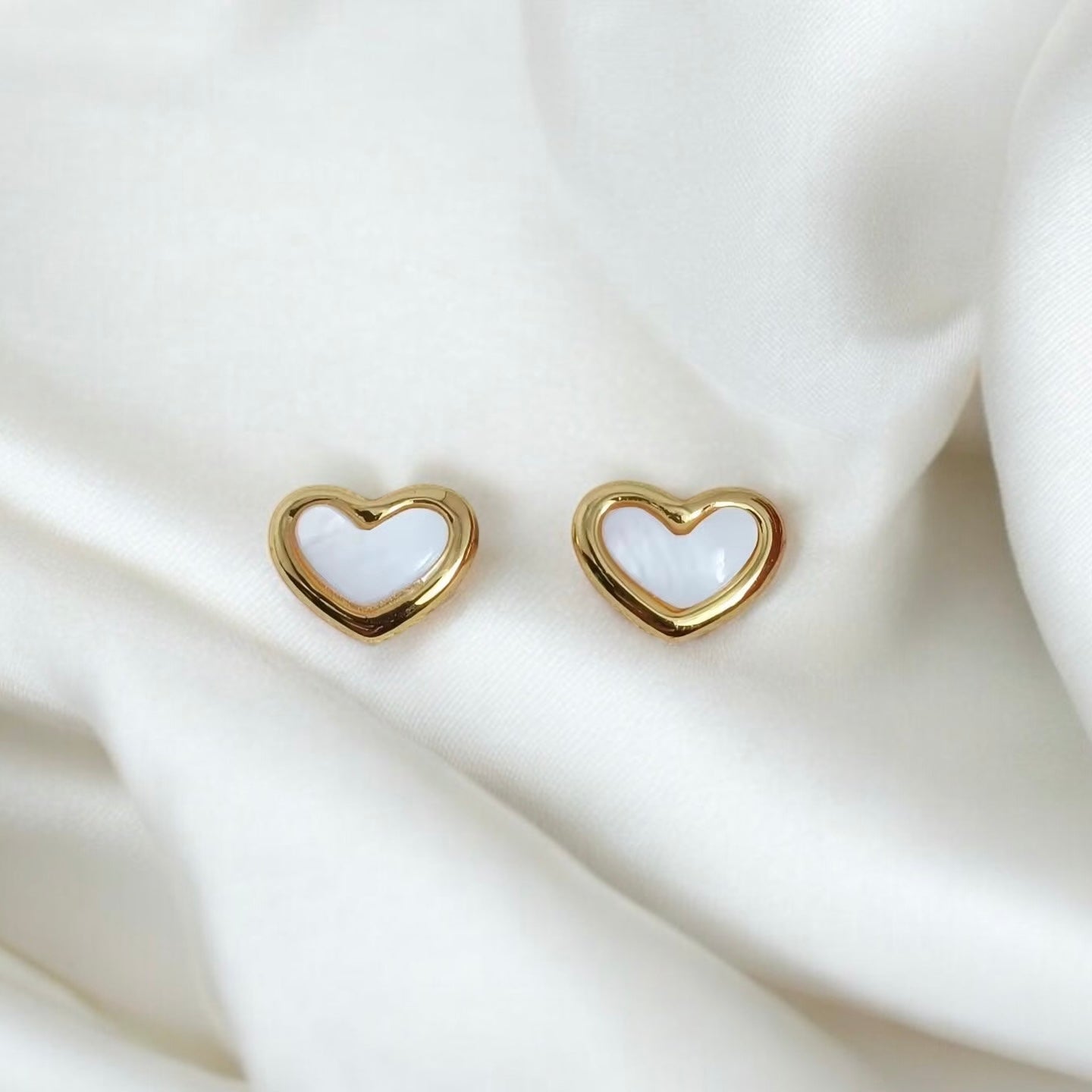 WHITE HEART NECKLACE SET
