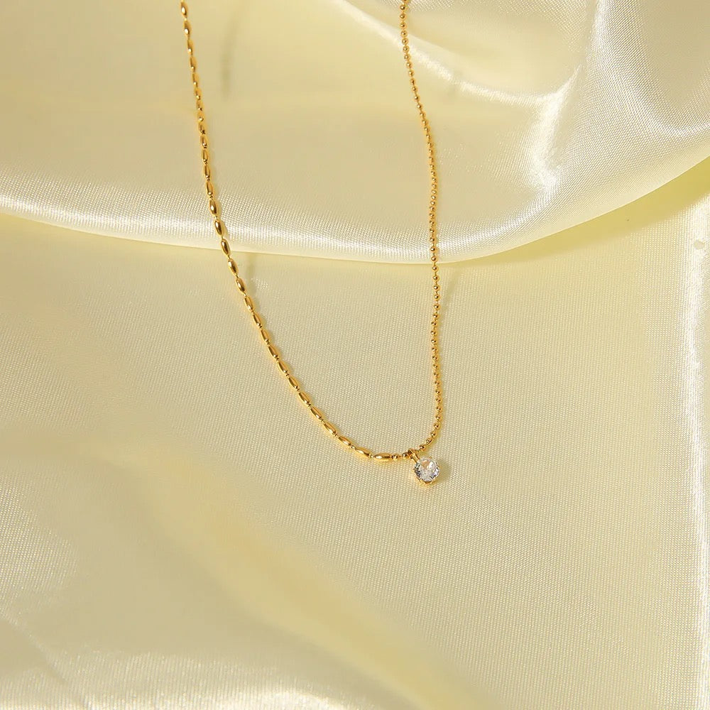 LITTLE STONE necklace
