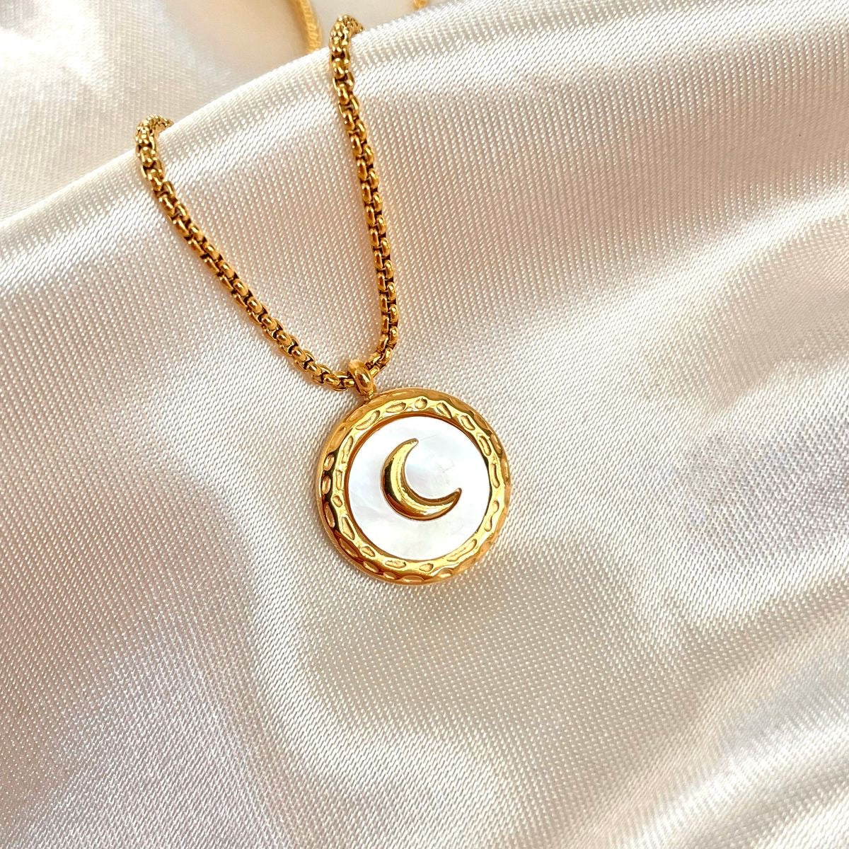 MOON NECKLACE