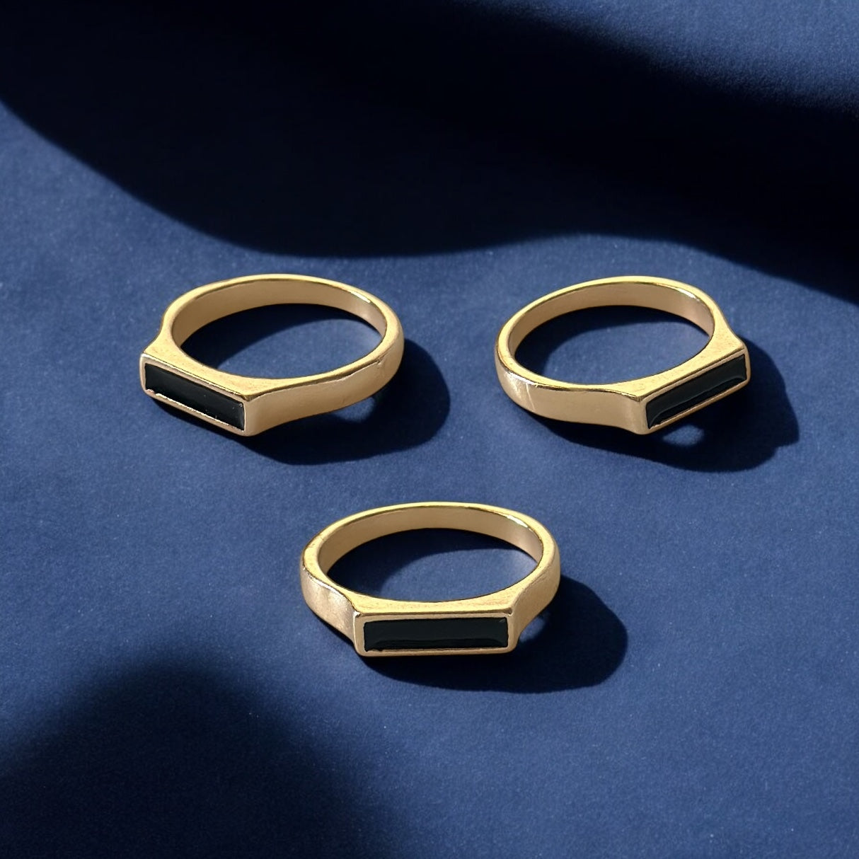 Black rec ring
