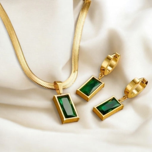 GREENSTONE NECKLACE SET