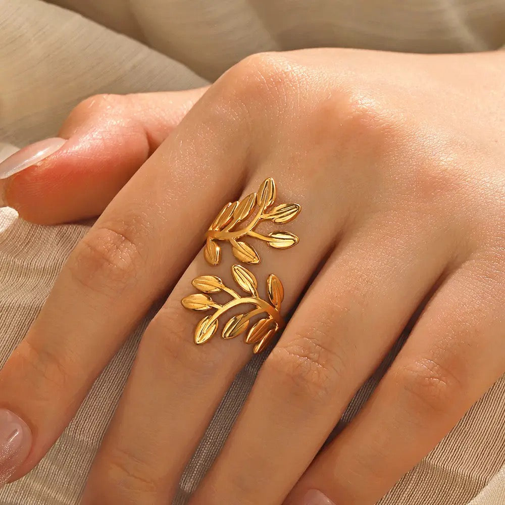 HOJA RING AESTHETE