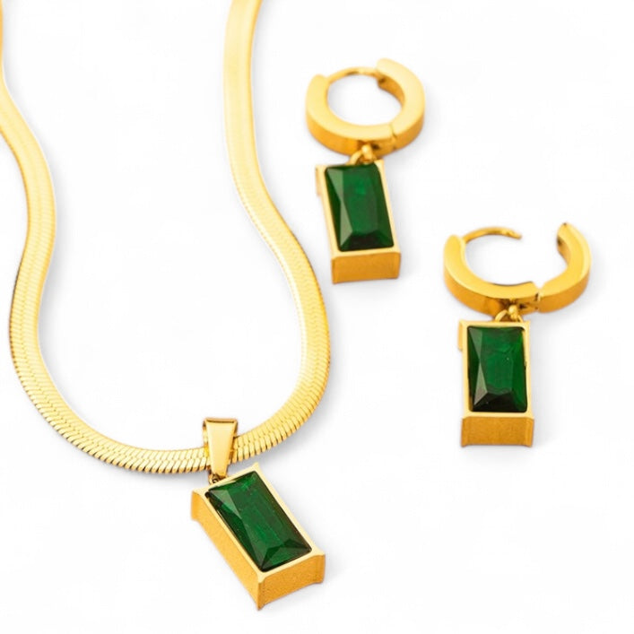 GREENSTONE NECKLACE SET
