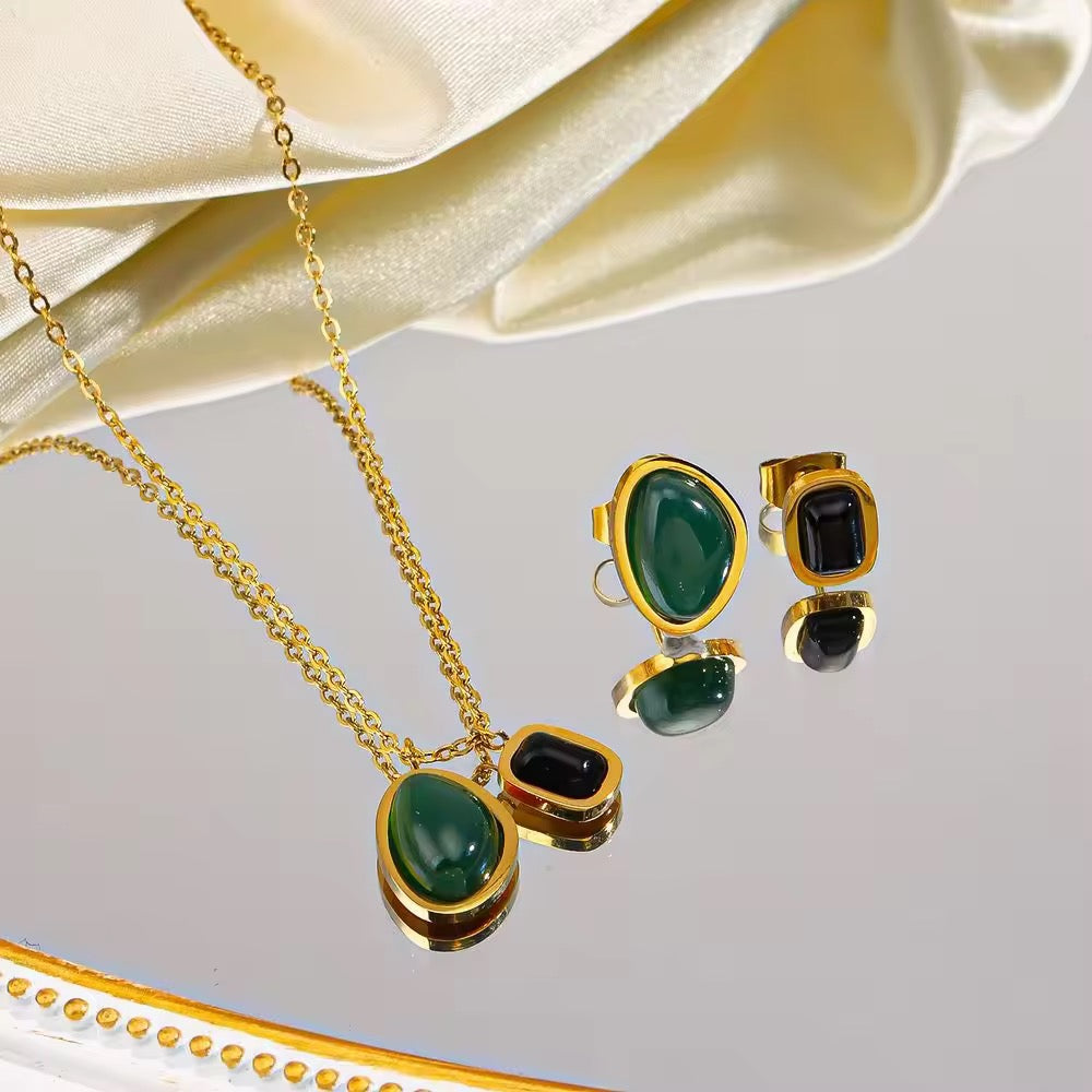 ASYMMETRICAL NECKLACE SET