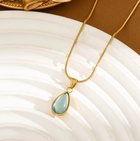 BLUE PEARL necklace
