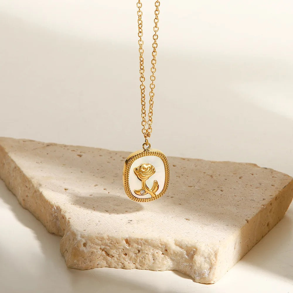 ROSE necklace