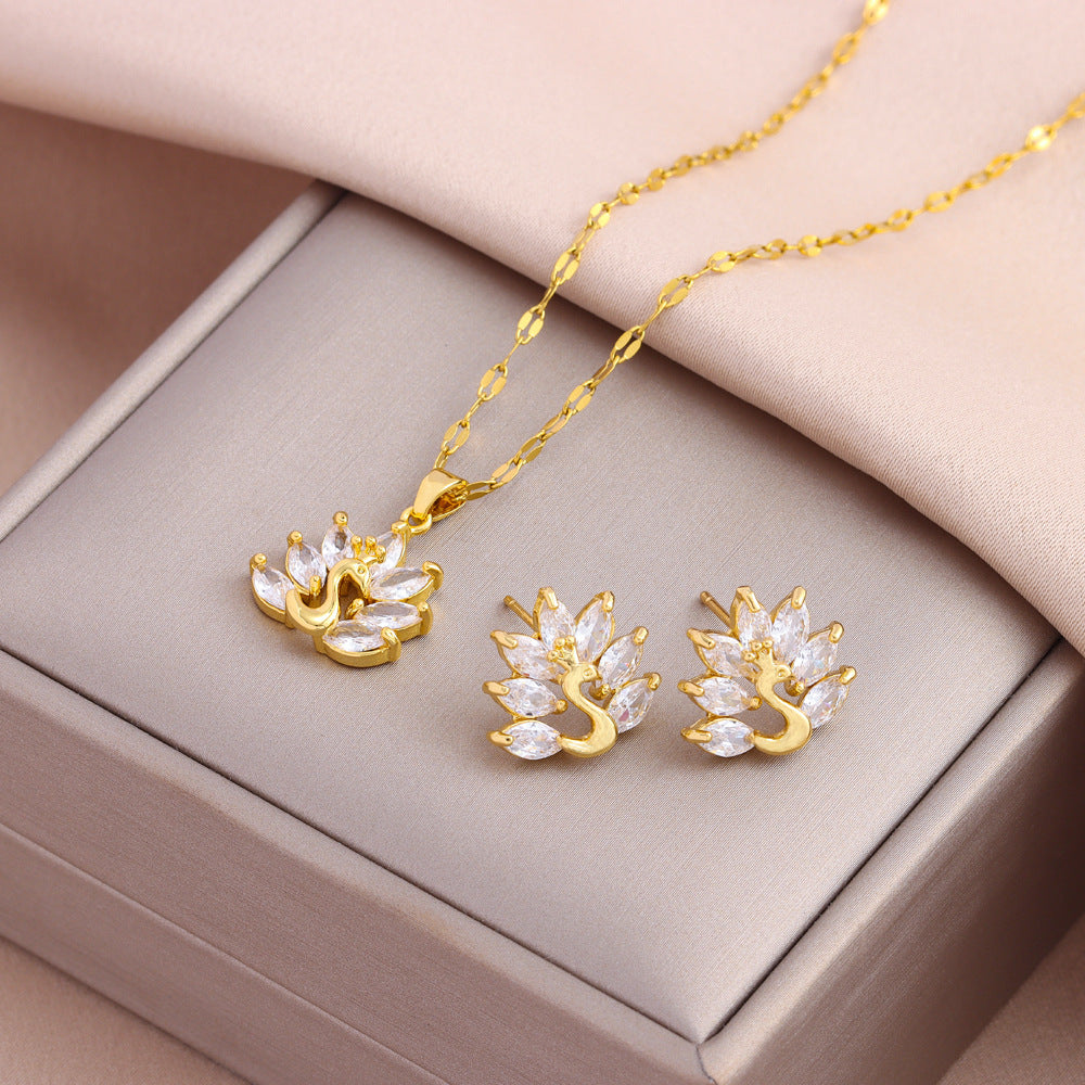 Swan necklace set
