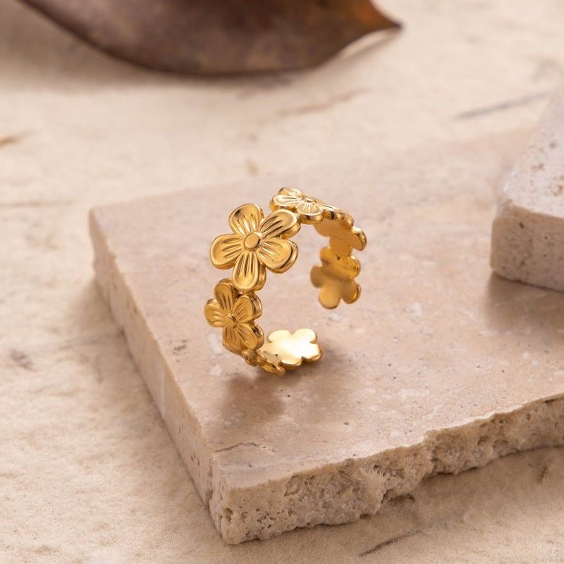Flora aesthete ring