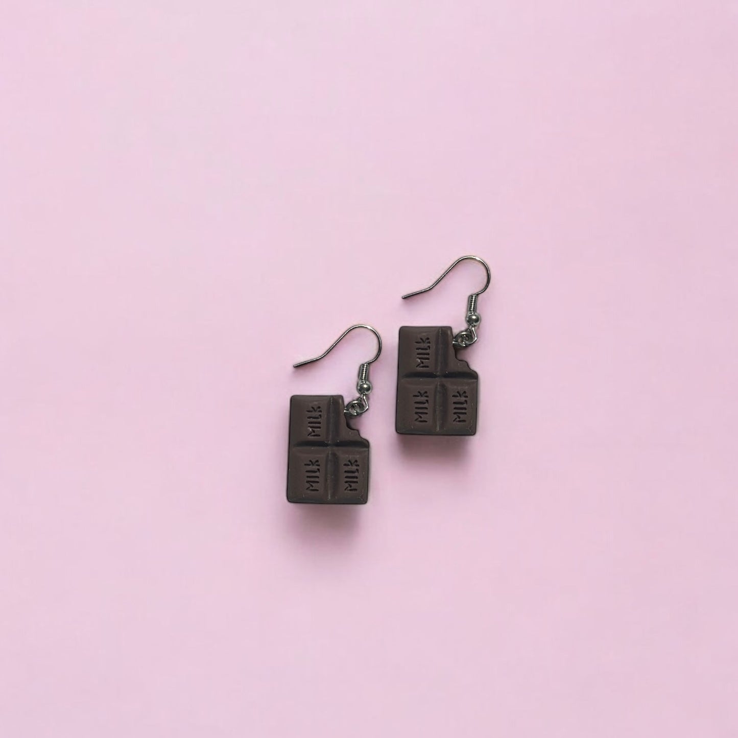 Dark chocolate earring