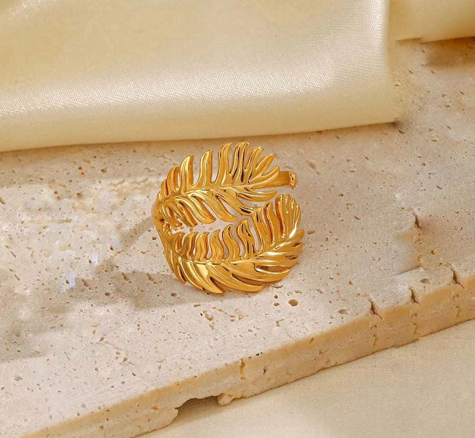 MYKA RING AESTHETE