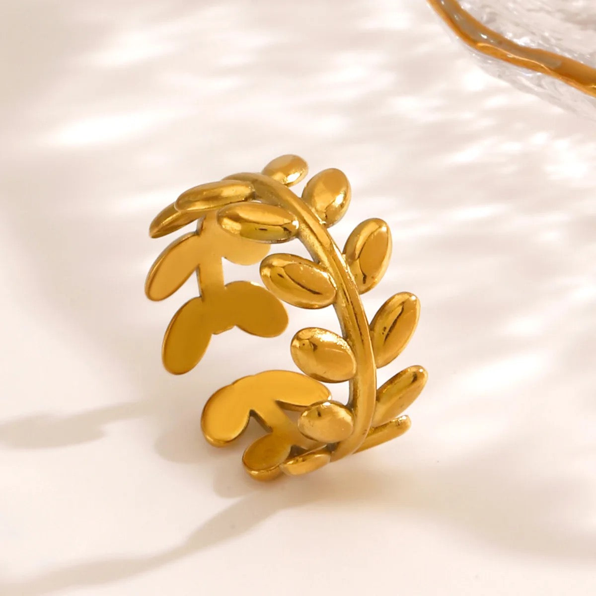 LAVE AESTHETE RING
