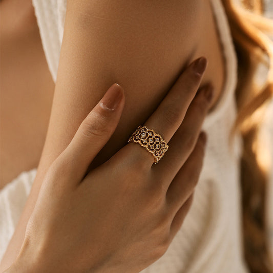 ALICE AESTHETE RING