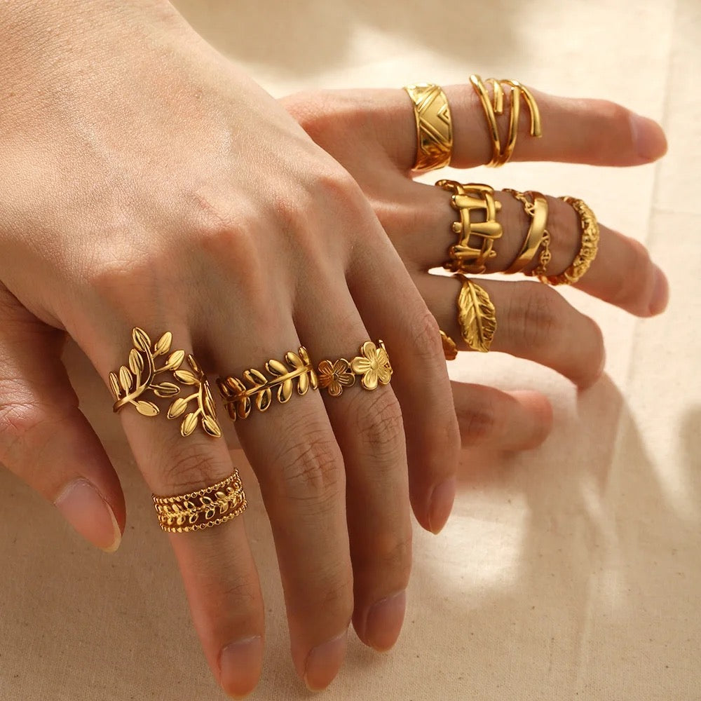 LAVE AESTHETE RING