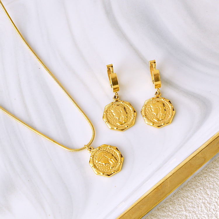 VINTAGE NECKLACE SET