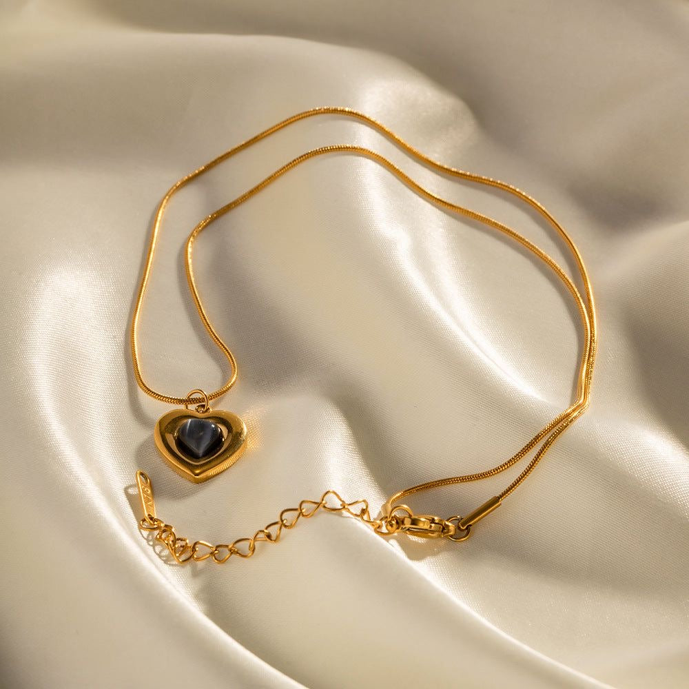 DARK HEART necklace