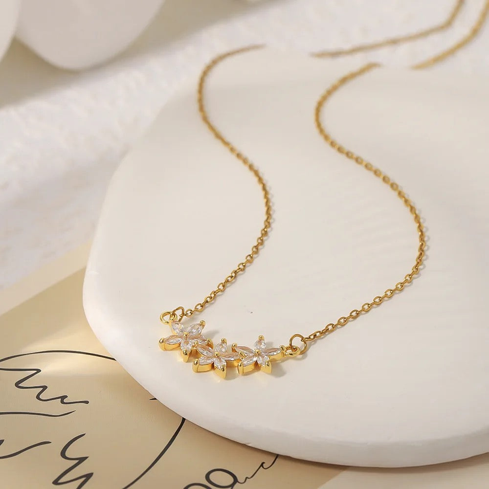 FLORAL FLORA necklace