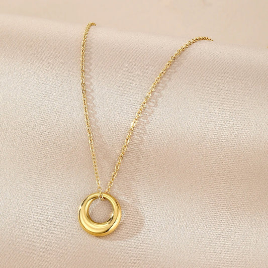 CIRCLE necklace