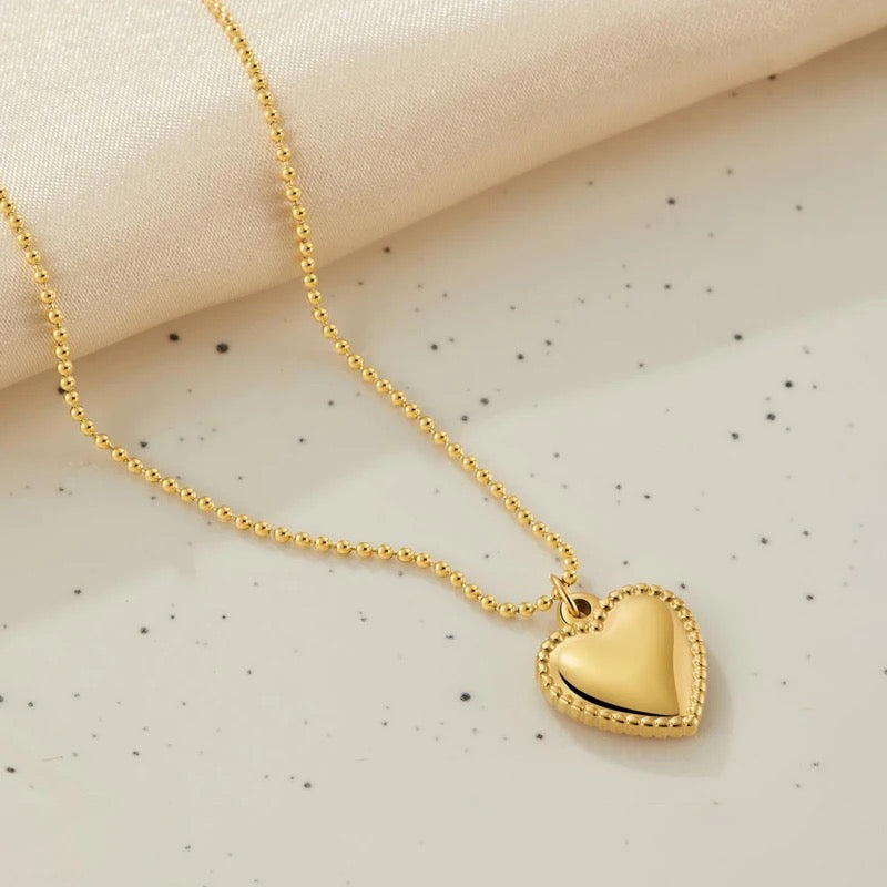 GOLDEN HEART necklace
