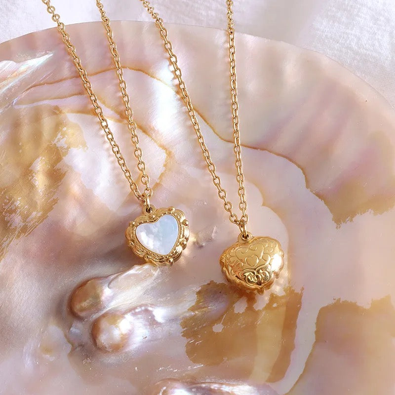 WHITE HEART necklace