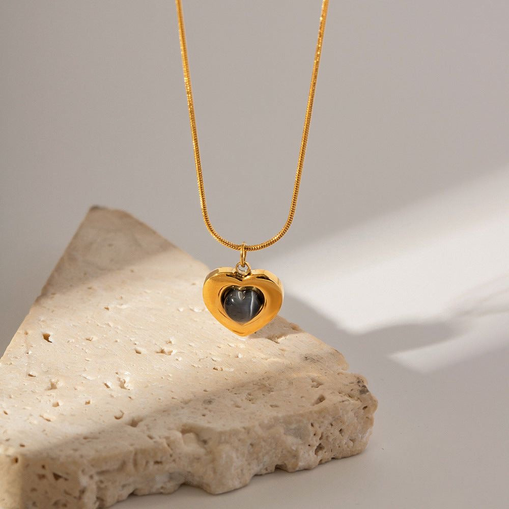 DARK HEART necklace