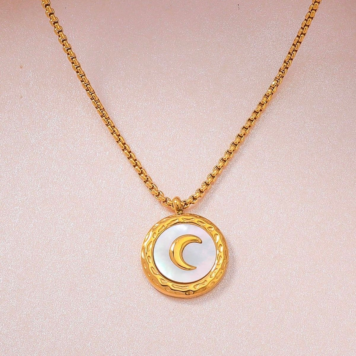 MOON NECKLACE