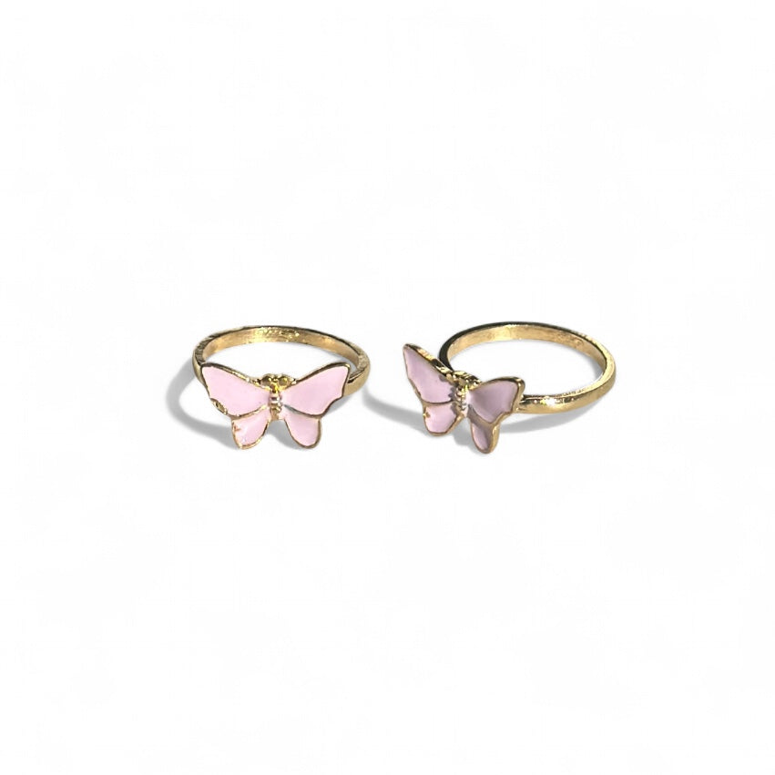 Pretty butterfly ring