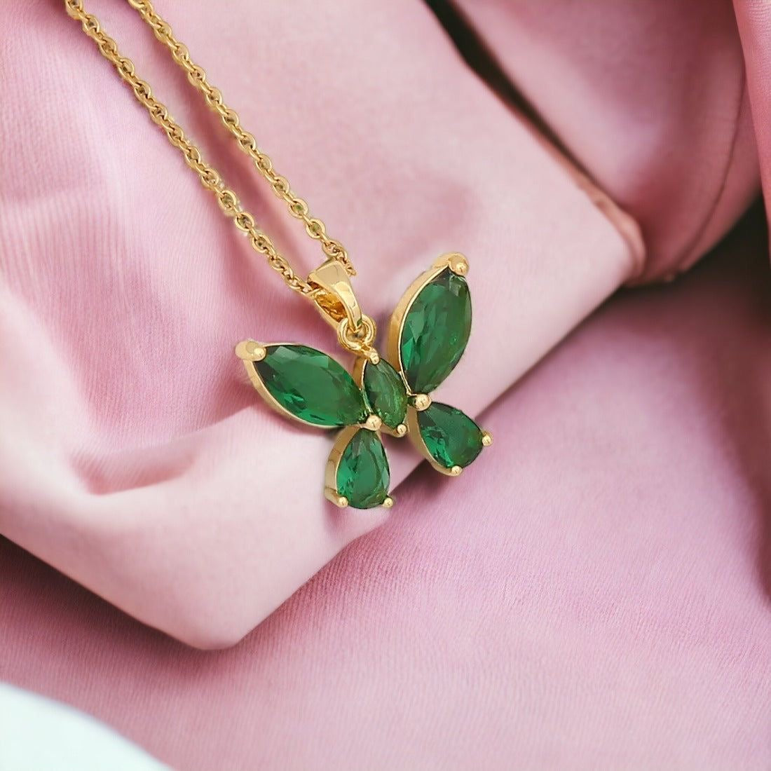 GREEN BUTTERFLY necklace