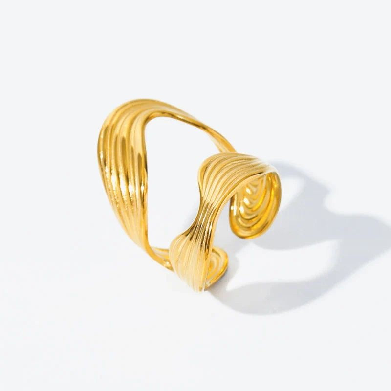 WAVE AESTHETE RING