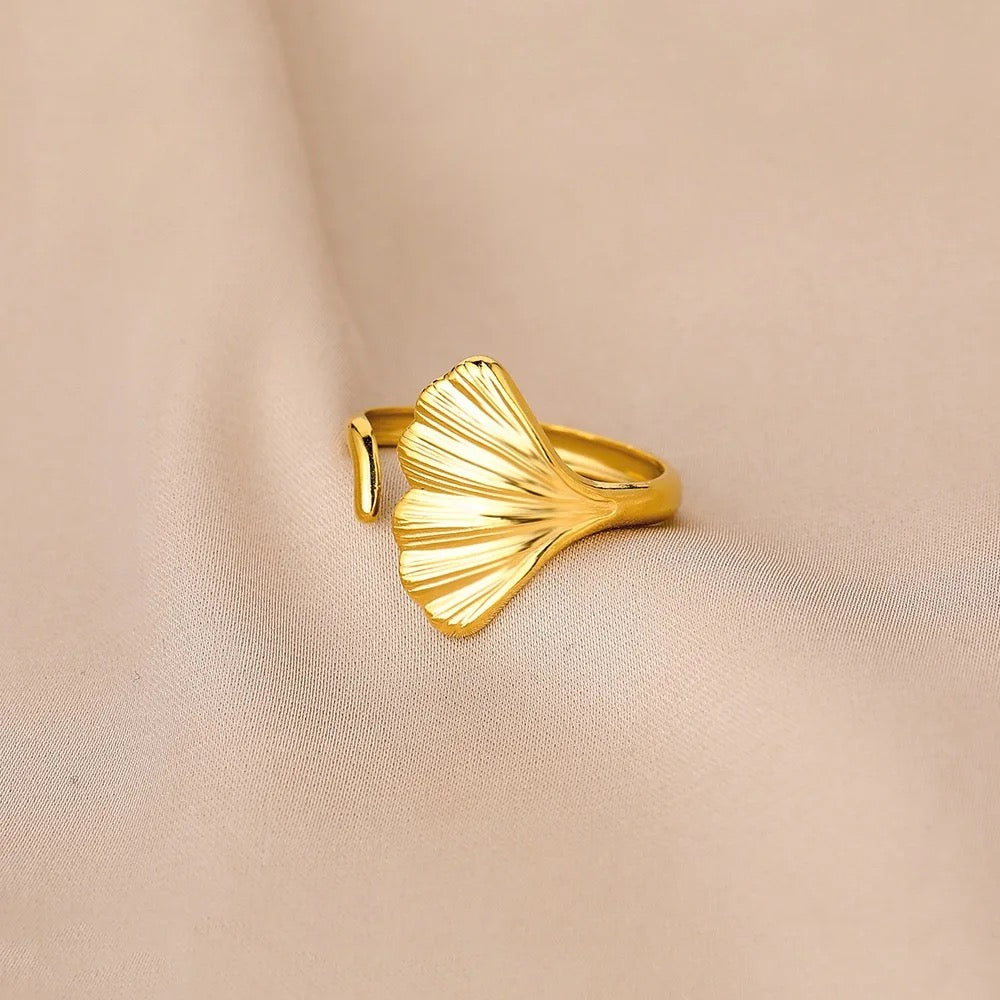 ANNA AESTHETE RING
