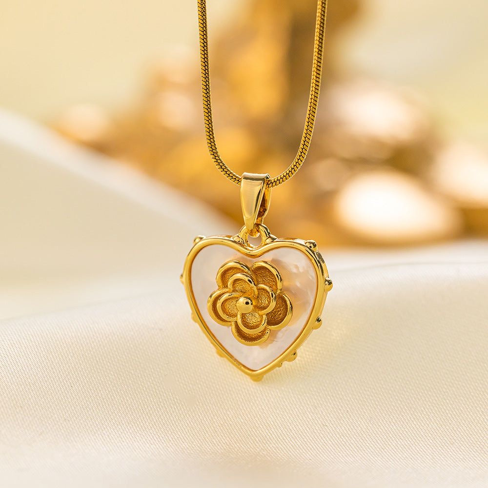HEART FLOWER necklace