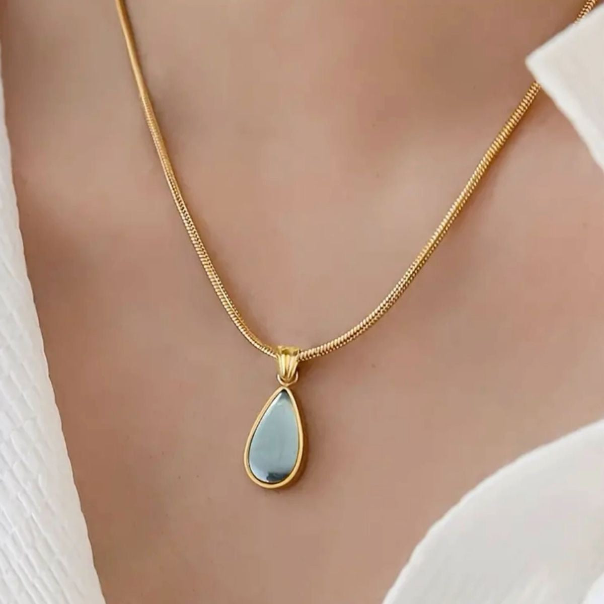 BLUE PEARL necklace
