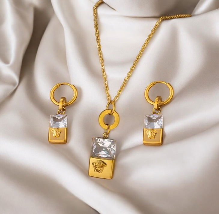 MEDUSA necklace set