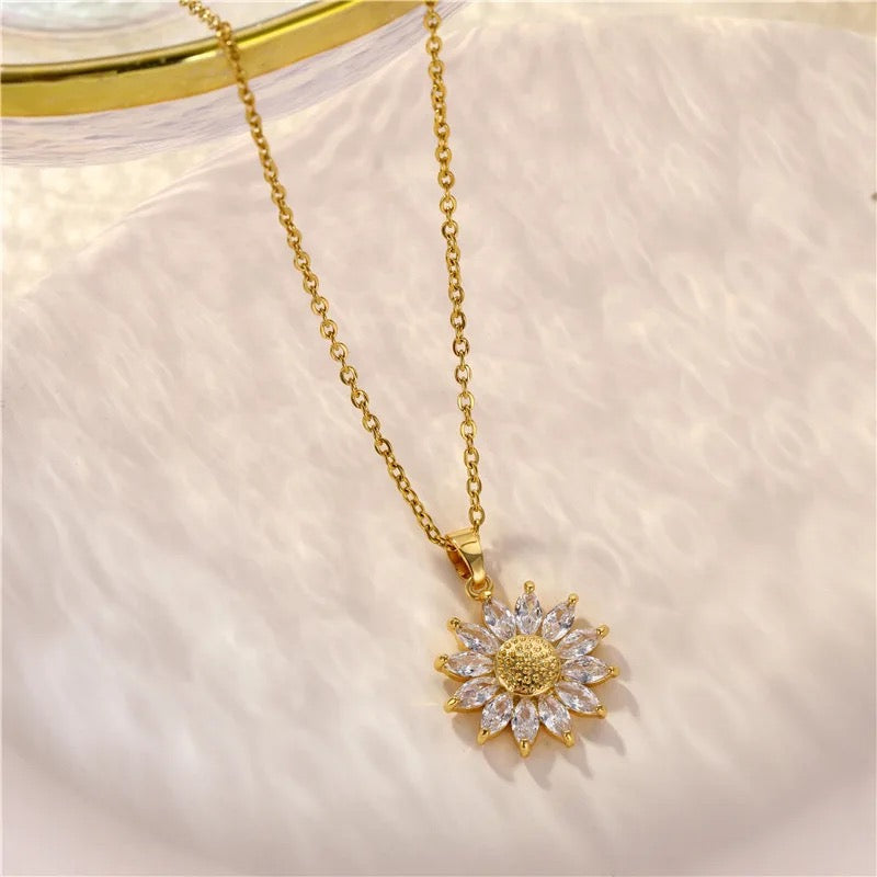 DAISY FLOWER necklace