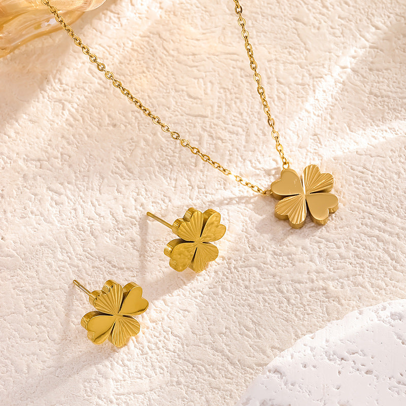 LUCKY CHARM necklace set