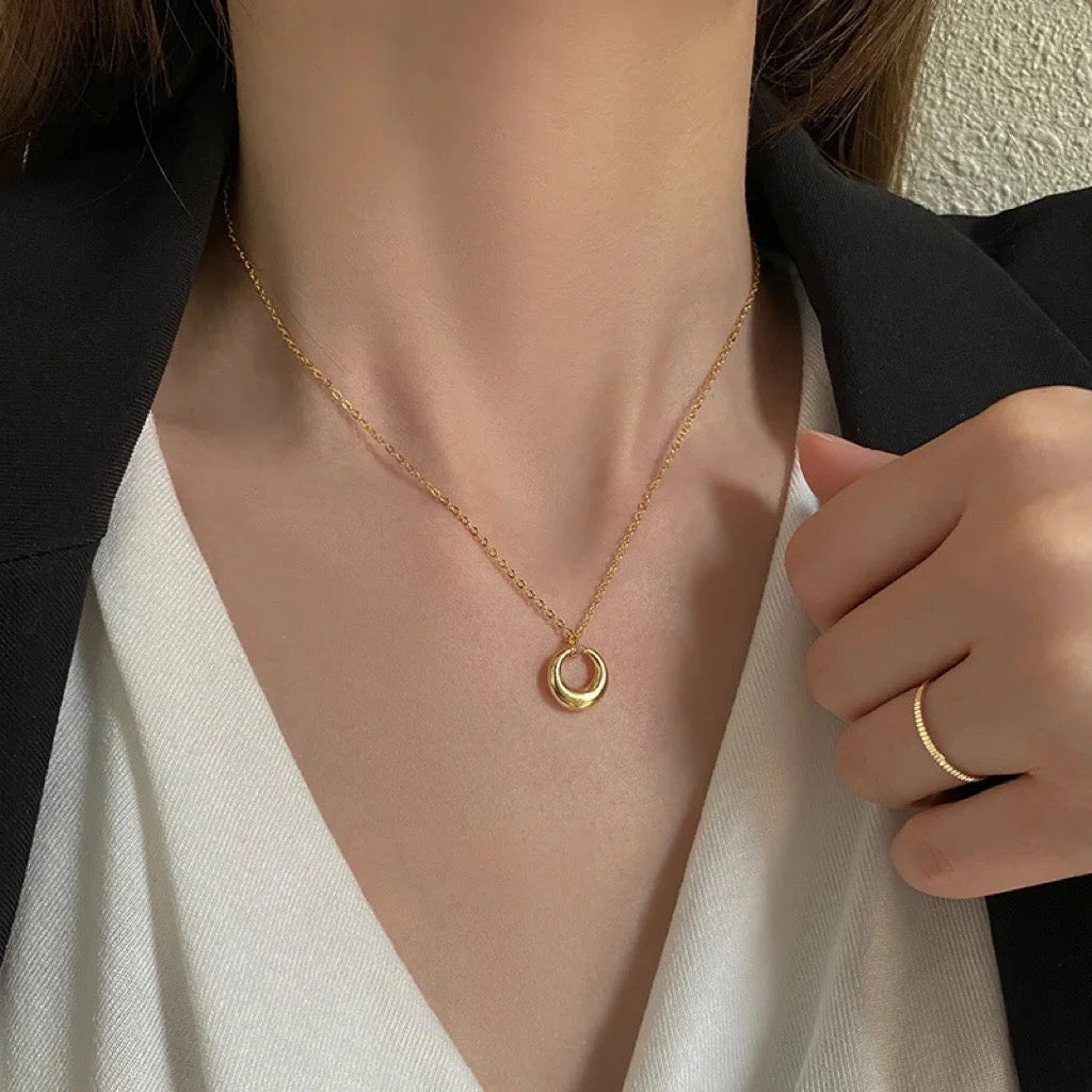 CIRCLE necklace