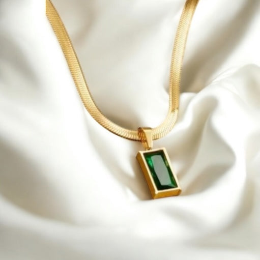GREENSTONE NECKLACE SET