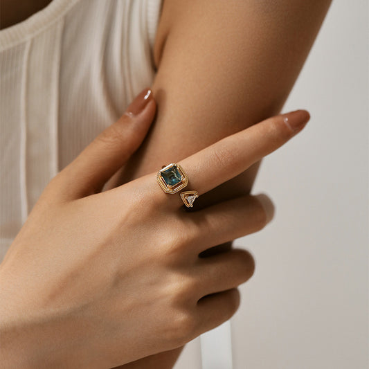 AKAI AESTHETE RING