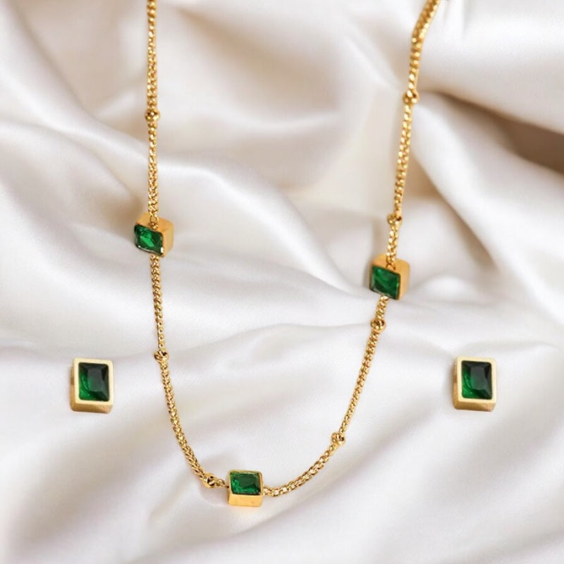 GREEN STONE NECKLACE SET