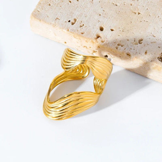 WAVE AESTHETE RING