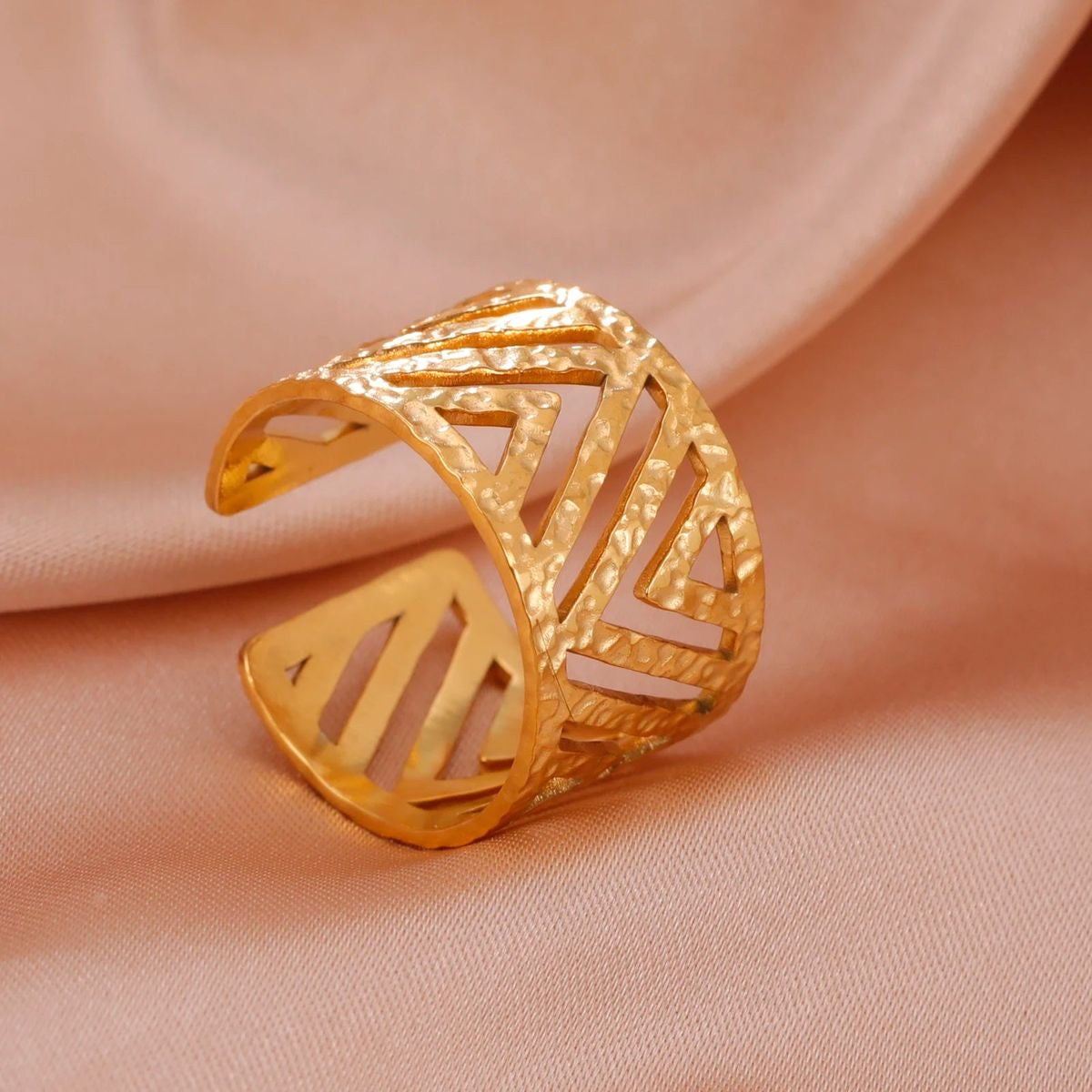 ROME RING AESTHETE