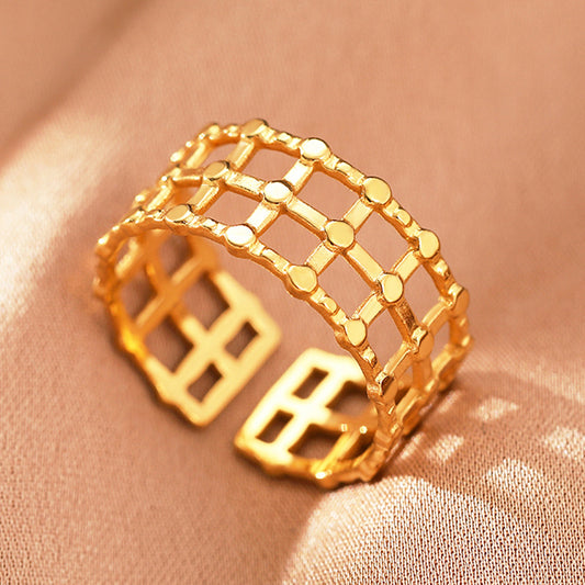 LUNA AESTHETE RING