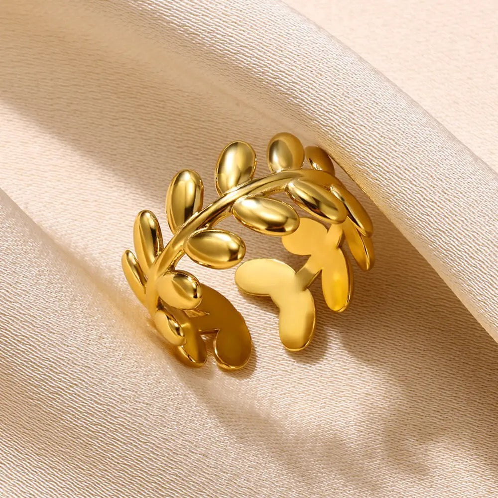 LAVE AESTHETE RING