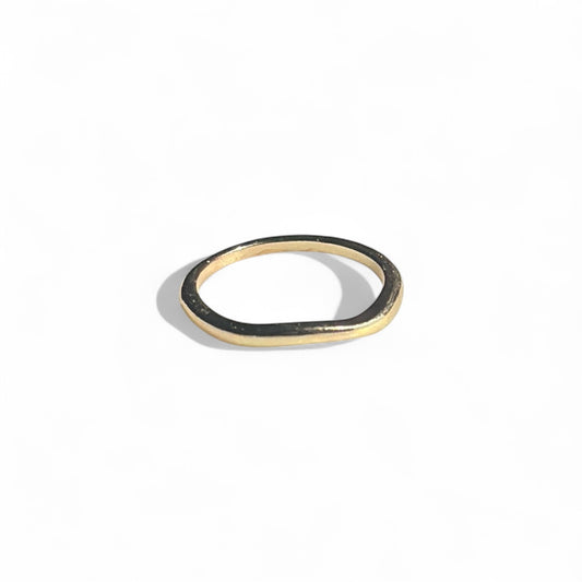 Asymmetric simple ring