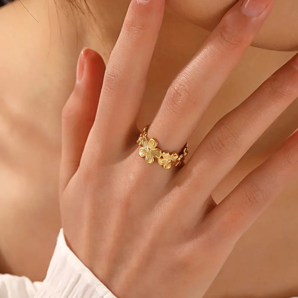 Flora aesthete ring