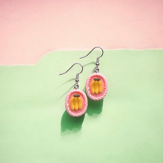 Banana basket earring