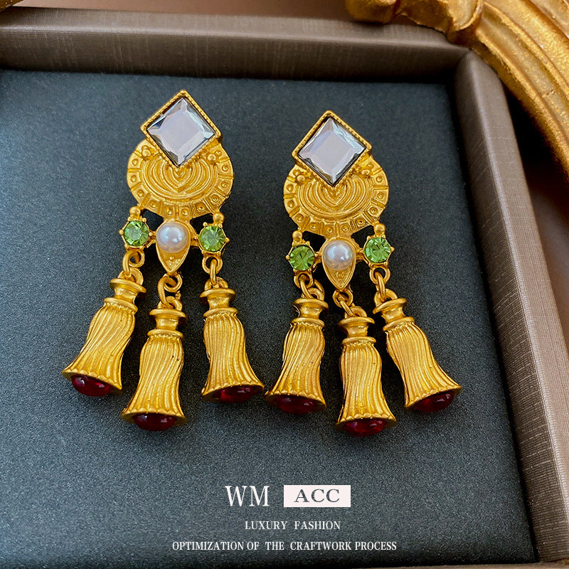 ETHEREAL ENIGMAS 925 silver earring