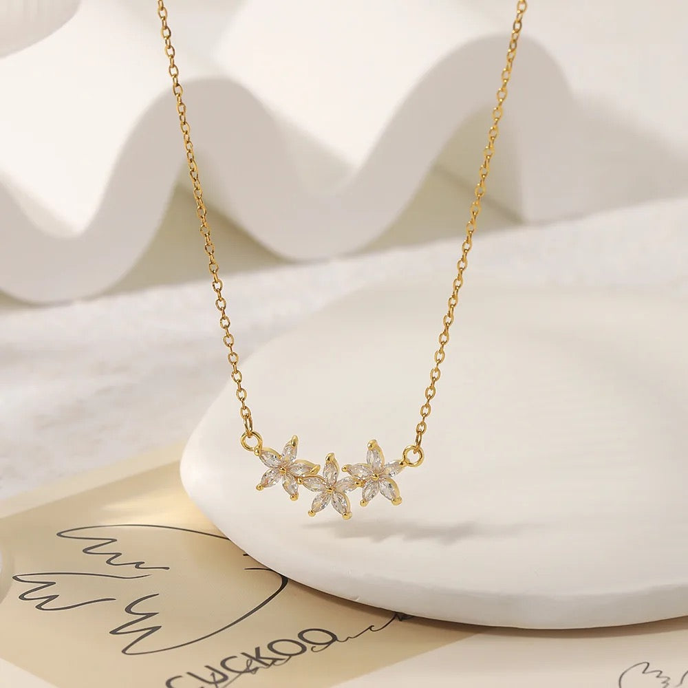 FLORAL FLORA necklace
