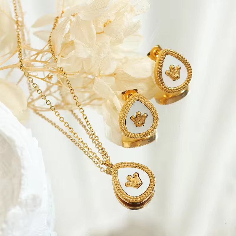 CROWN necklace set